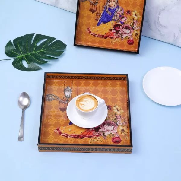 Set of 2 trays with Traditional Pattern